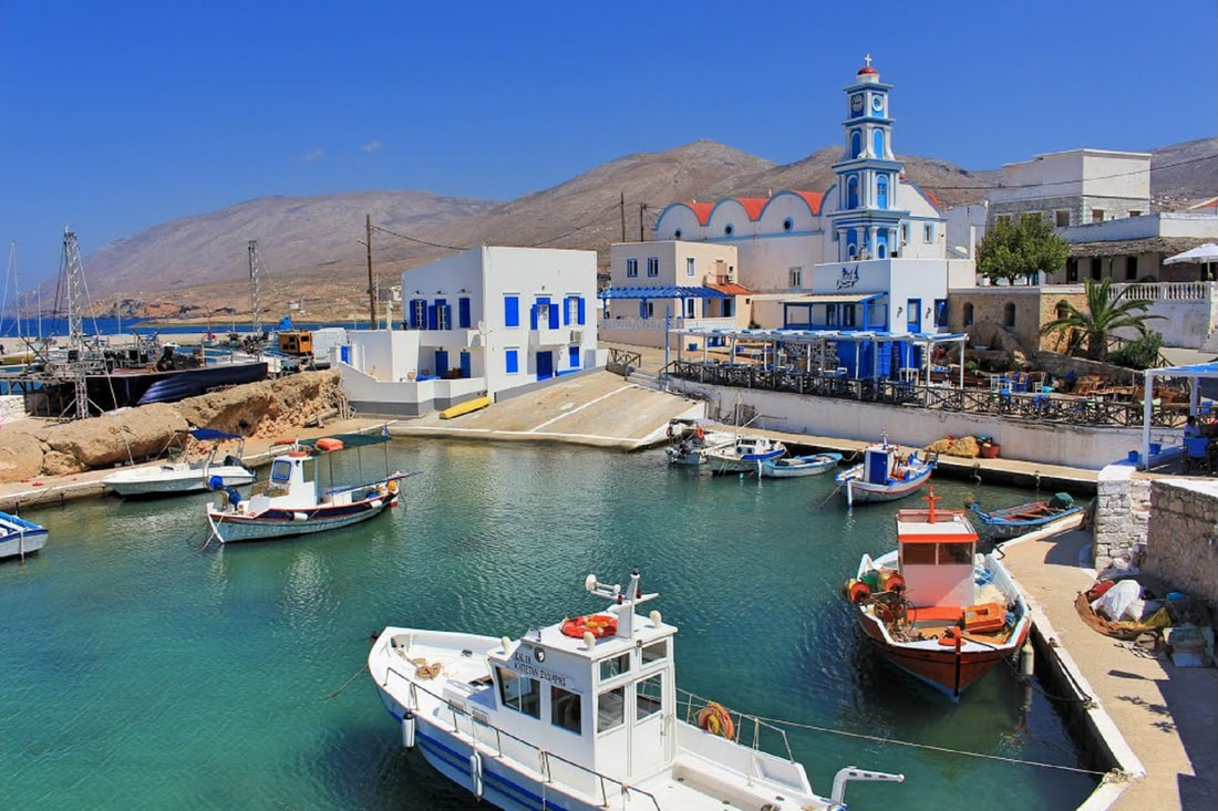 Η μπούκα το μικρό γραφικό λιμανάκι