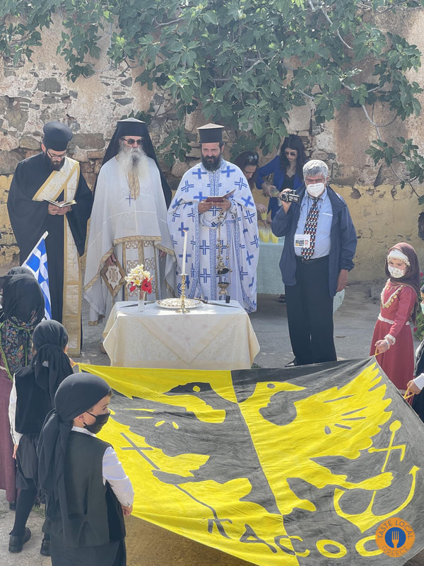 Η θεία λειτουργία στο μικρό ξωκλήσι