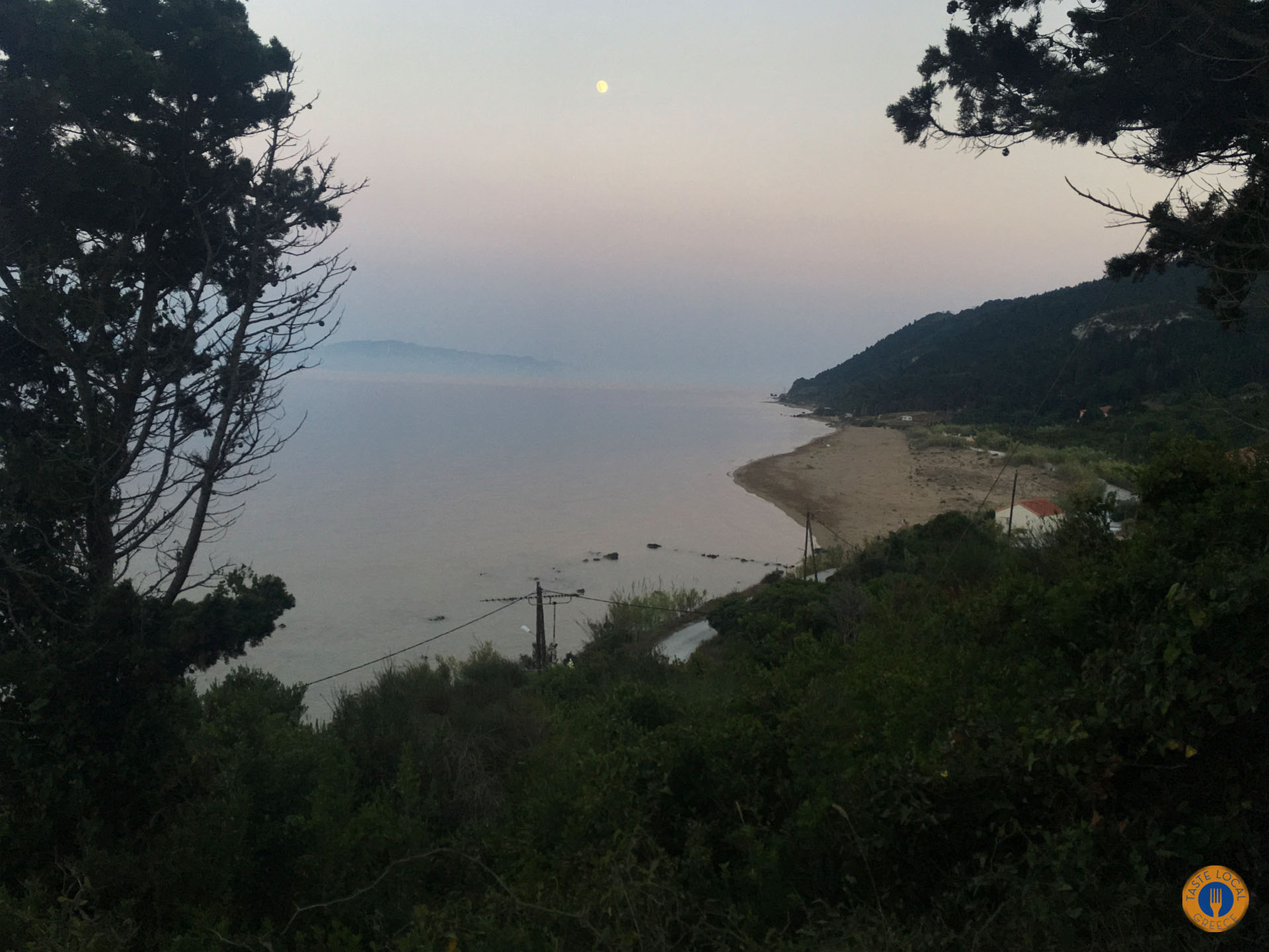 Μαθράκι a Stairway to Paradise