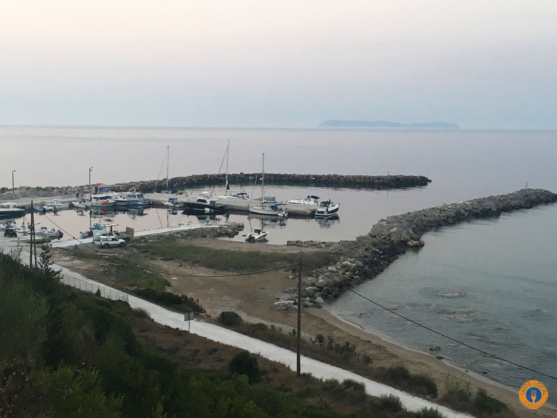 Το λιμάνι στο Μαθράκι