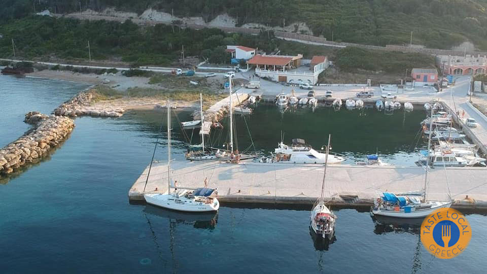 Μαθράκι a Stairway to Paradise