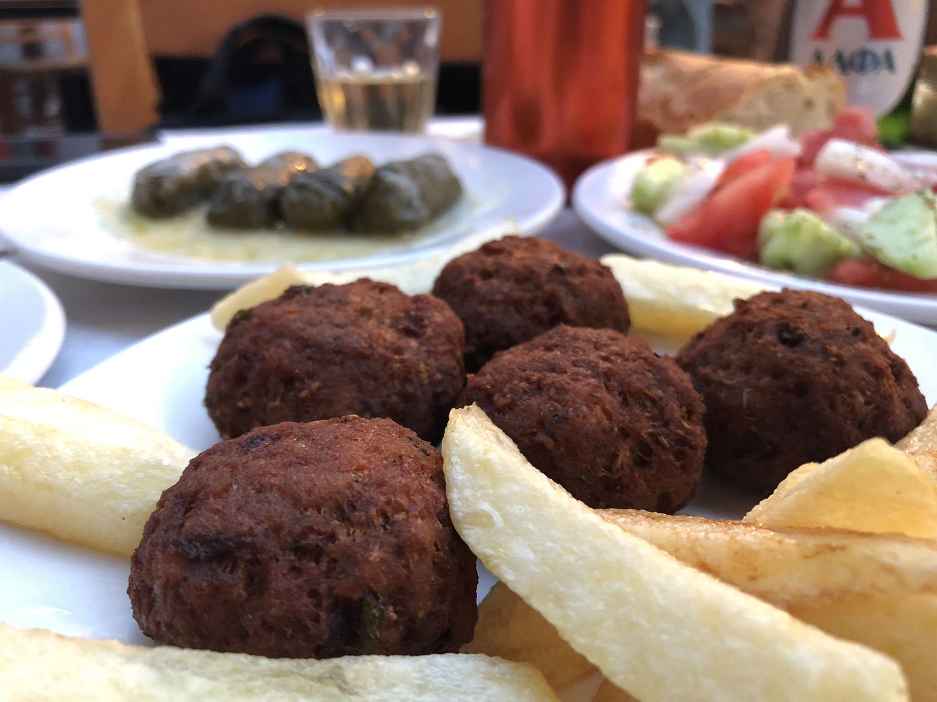 Τα κεφτεδάκια από το οινομαγειρείο το τριφύλλι