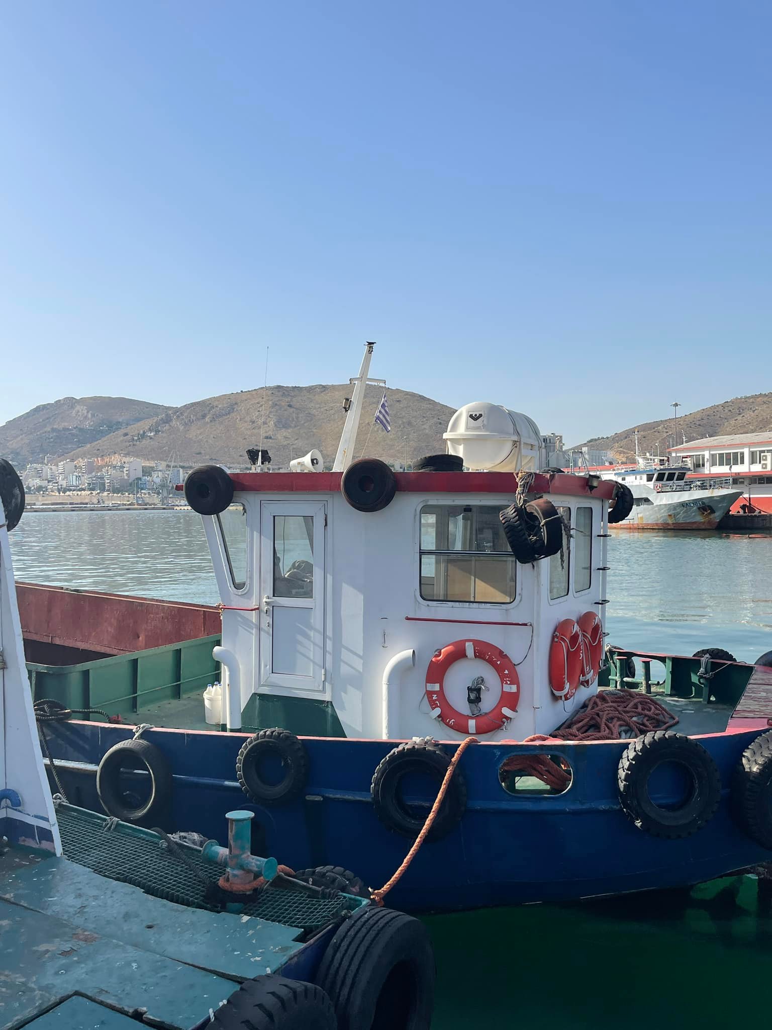 Λάντζες στην Ιχθυόσκαλα στο Κερατσίνι