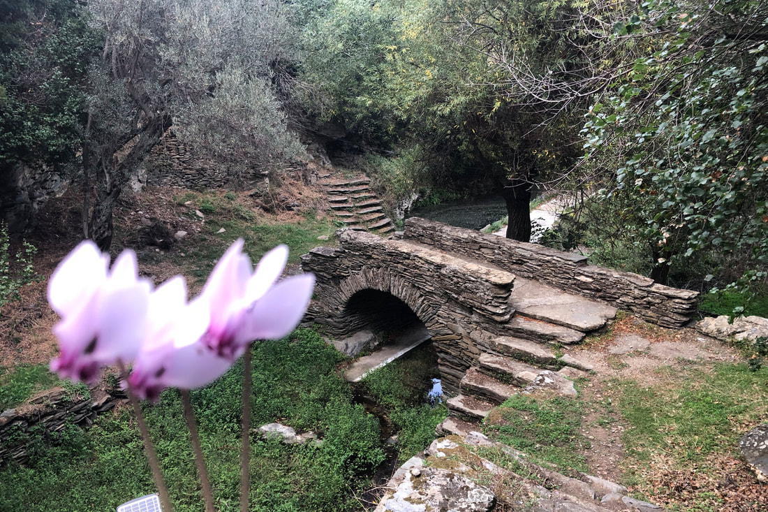 Το γεφύρι της αγάπης από μακριά