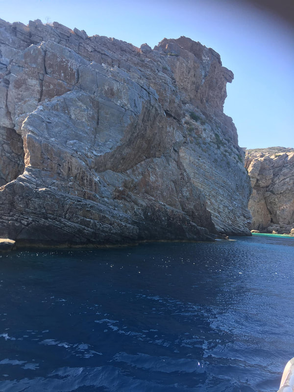 Σαρία ένα αχαρτογράφητο νησί.