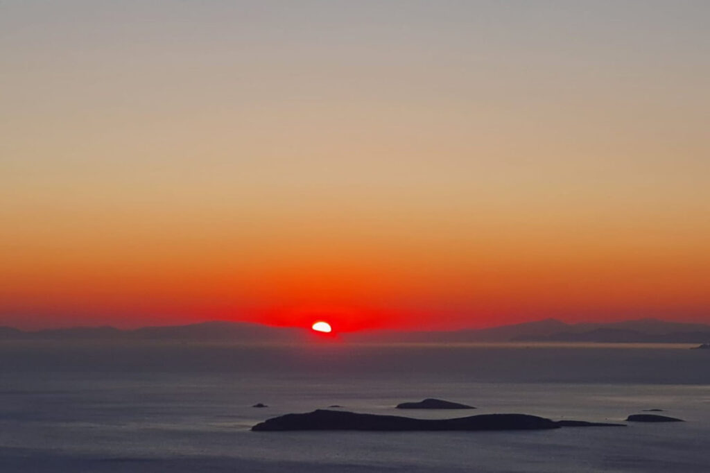 Δύση από το μπαλκόνι του Αιγαίου στην Άνδρο