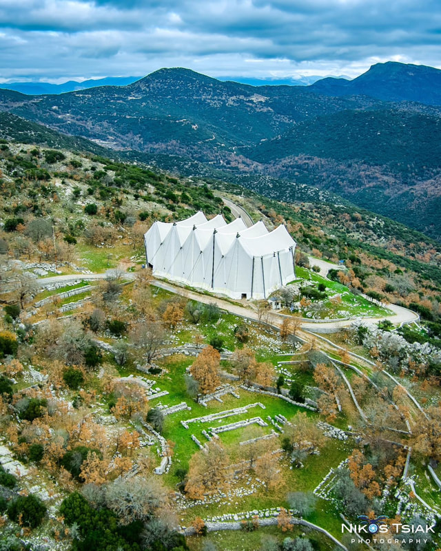 ο ναός του Επικουρίου Απόλλωνα σκεπασμένος από ψηλά