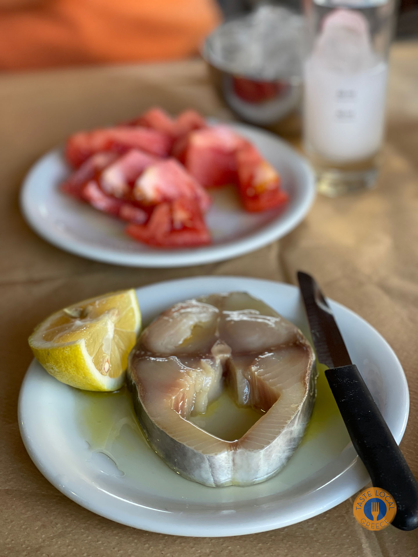 λακέρδα παραγωγής τους  στο ουζερί Λέσβιον