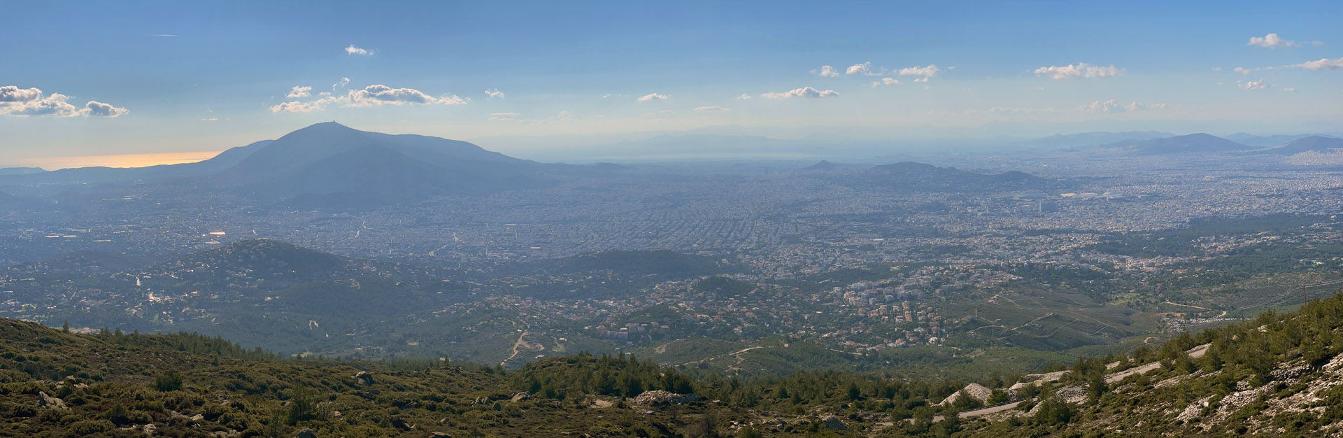 σπηλιά του Νταβέλη άποψη της Αθήνας από ψηλά