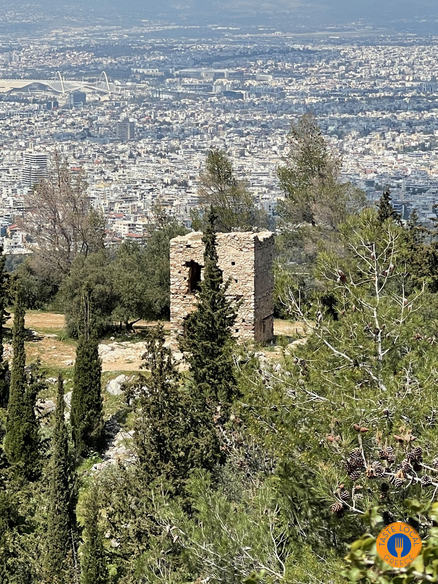 Ο πύργος Κούλα στον Υμηττό το βουνό των Αθηναίων